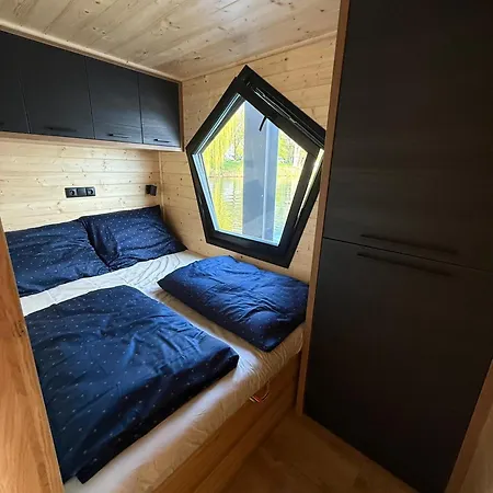 House Boat S Výhledem Na Wake Port *