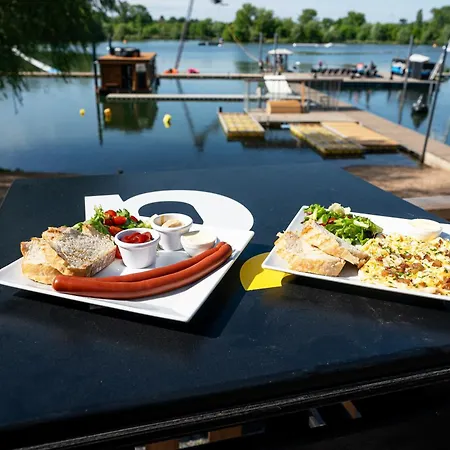 House Boat S Vyhledem Na Wake Park * Brandýs nad Labem-Stará Boleslav