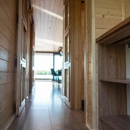 House Boat S Vyhledem Na Wake Park Tekne *