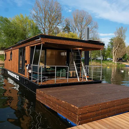 House Boat S Vyhledem Na Wake Park Brandýs nad Labem-Stará Boleslav