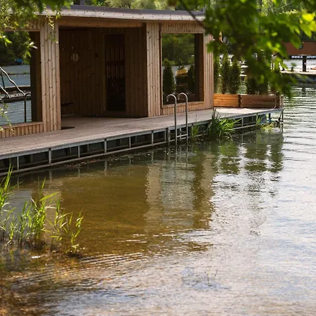 House Boat S Vyhledem Na Wake Park * Brandýs nad Labem-Stará Boleslav