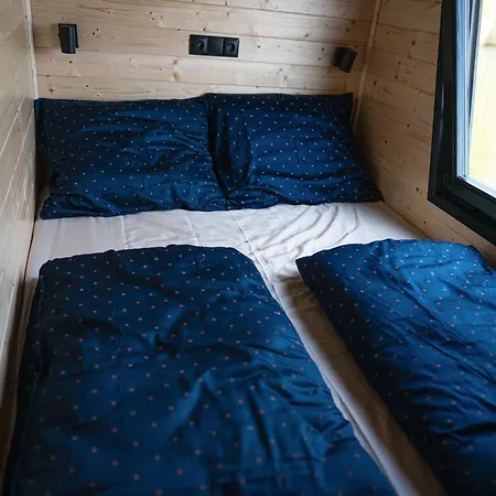 House Boat S Vyhledem Na Wake Park Tekne