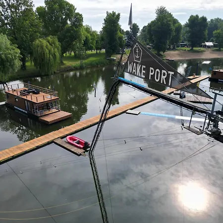 House Boat S Vyhledem Na Wake Port Botel Brandýs nad Labem-Stará Boleslav