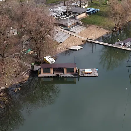 House Boat S Vyhledem Na Wake Port * Brandýs nad Labem-Stará Boleslav