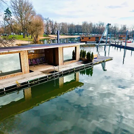 House Boat S Vyhledem Na Wake Port Brandýs nad Labem-Stará Boleslav