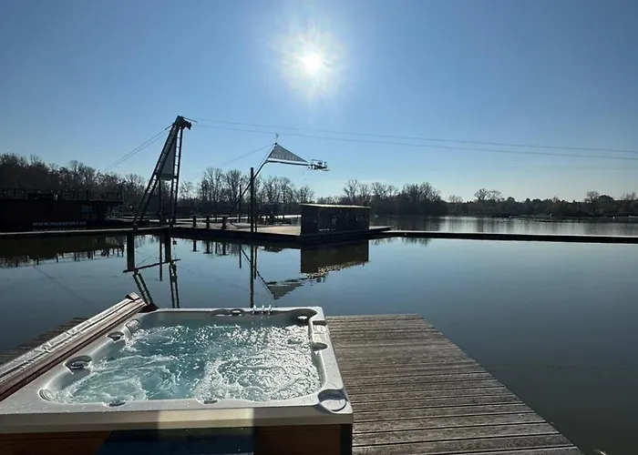 Tekne House Boat S Vyhledem Na Wake Port *