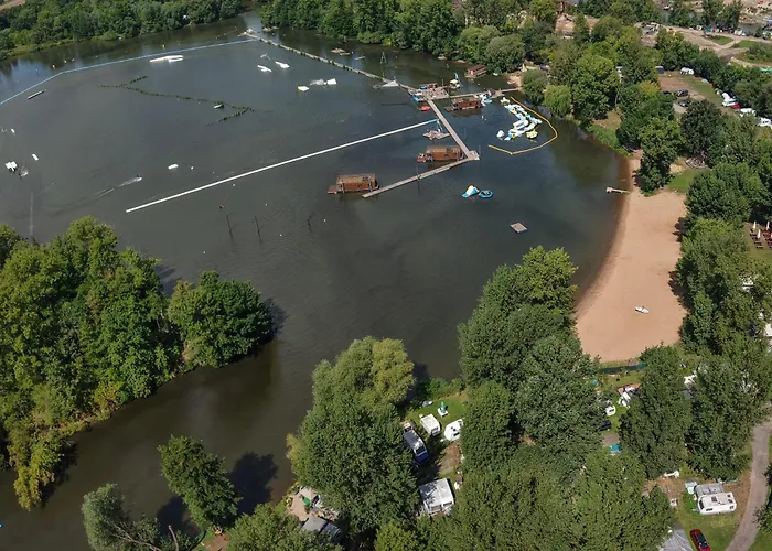 House Boat S Vyhledem Na Wake Port